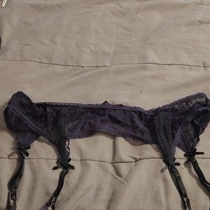 A garter belt